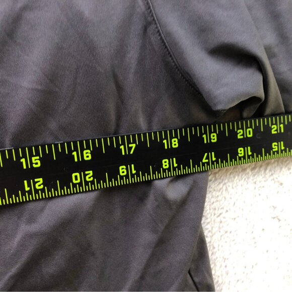 Under Armour Mens Athletic Tops Medium Lot Of Two Activewear Fitted Classic - Picture 8 of 12